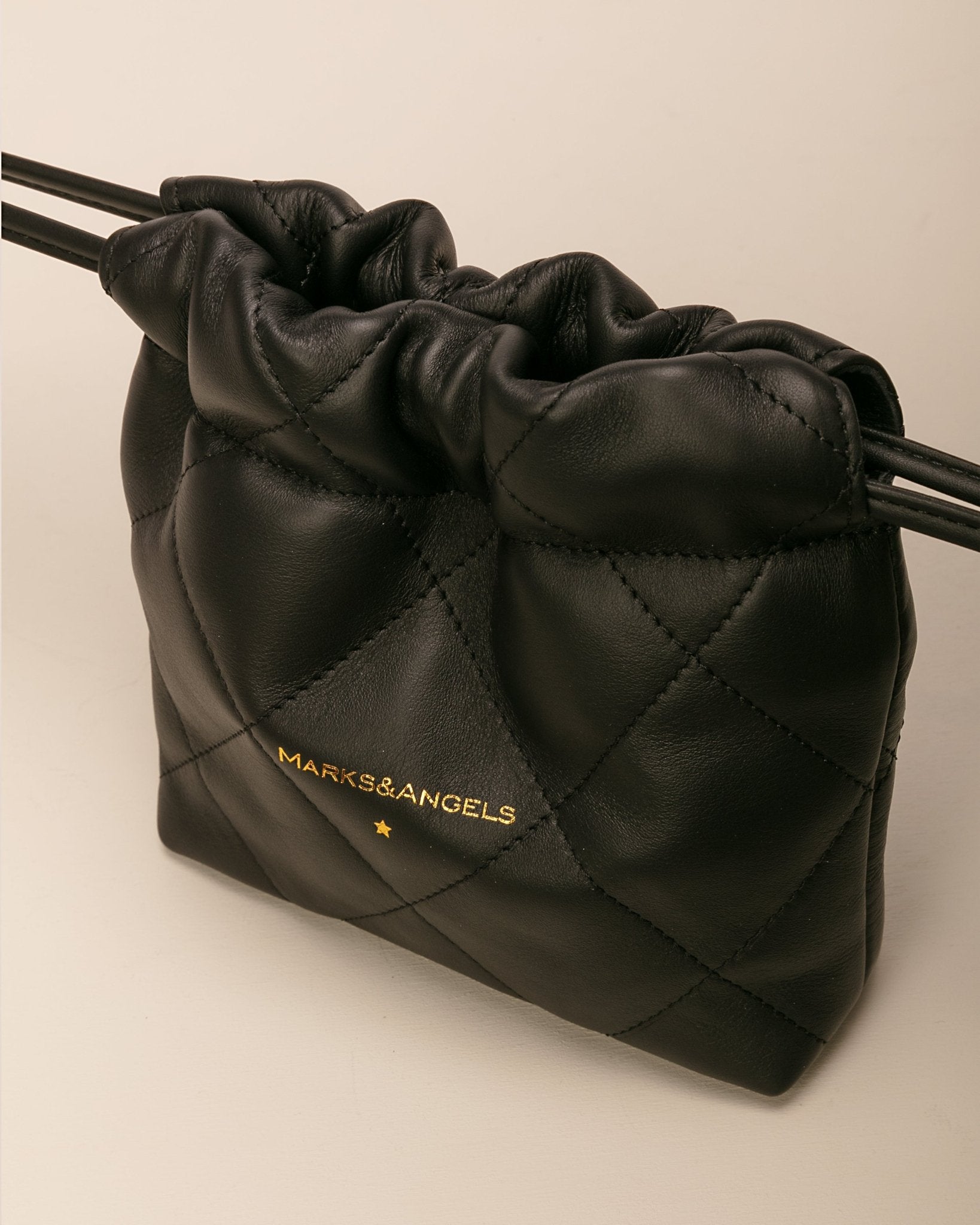 Amelie Nero - Marks&Angels