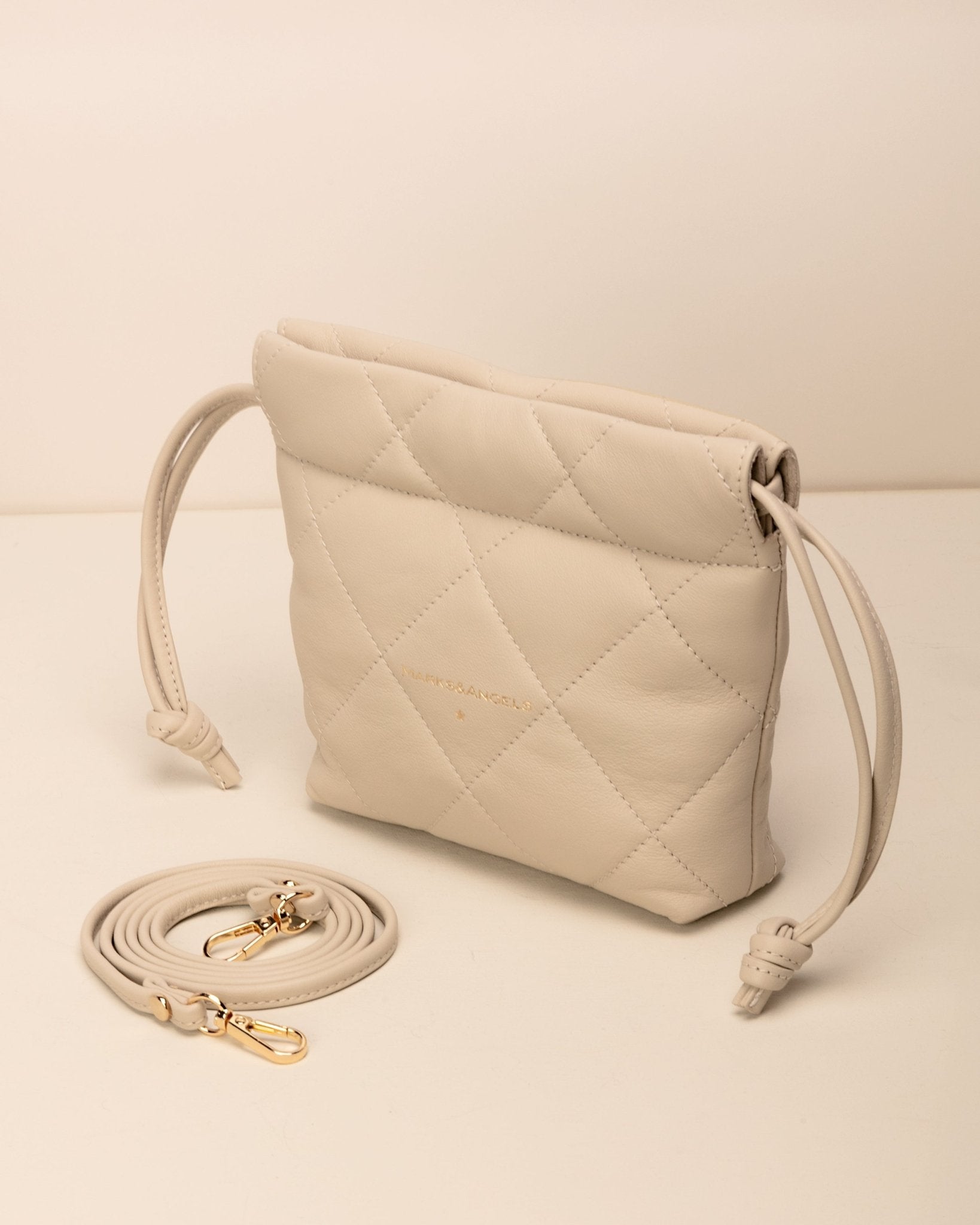 Amelie Lamb - Marks&Angels