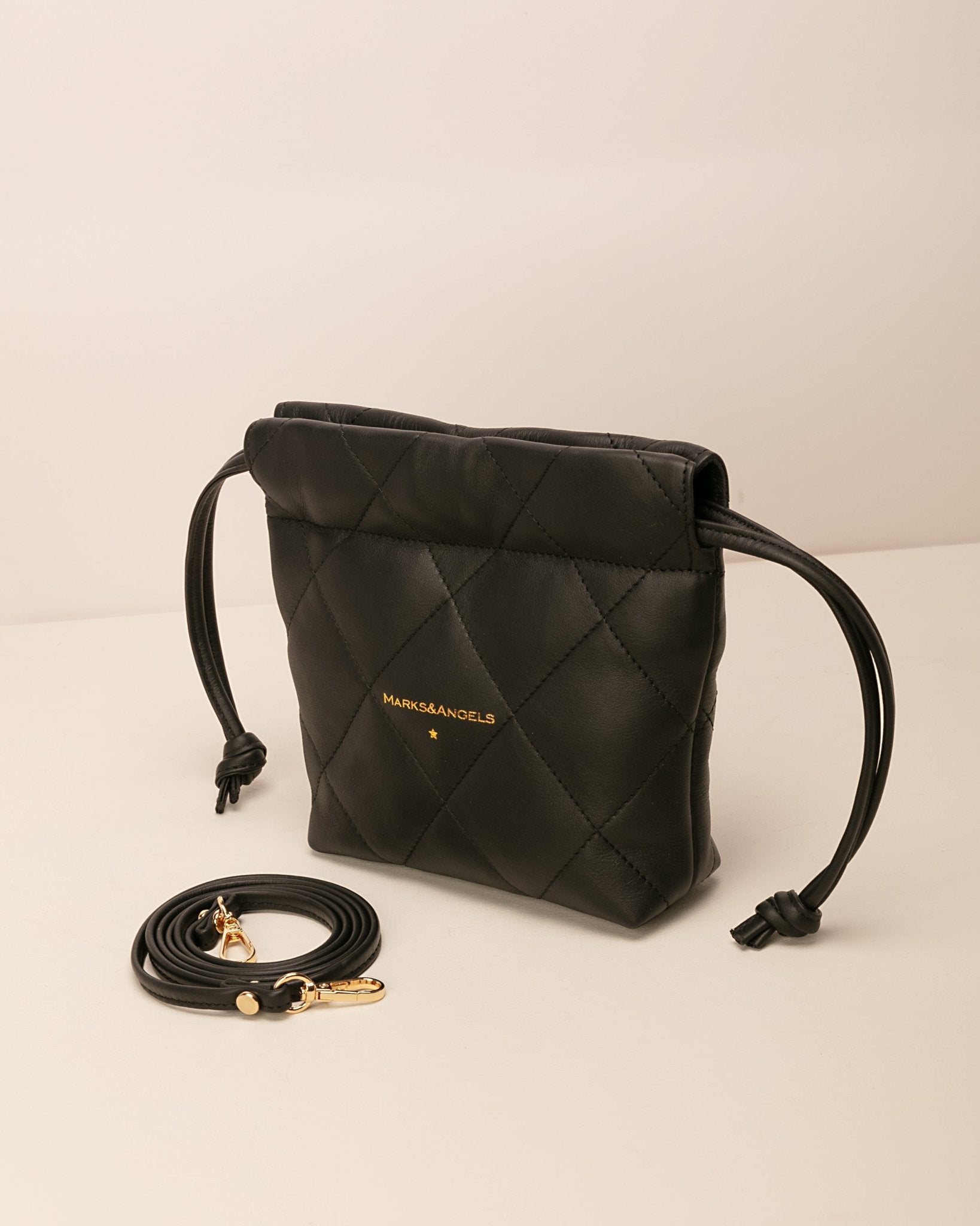 Amelie Nero - Marks&Angels