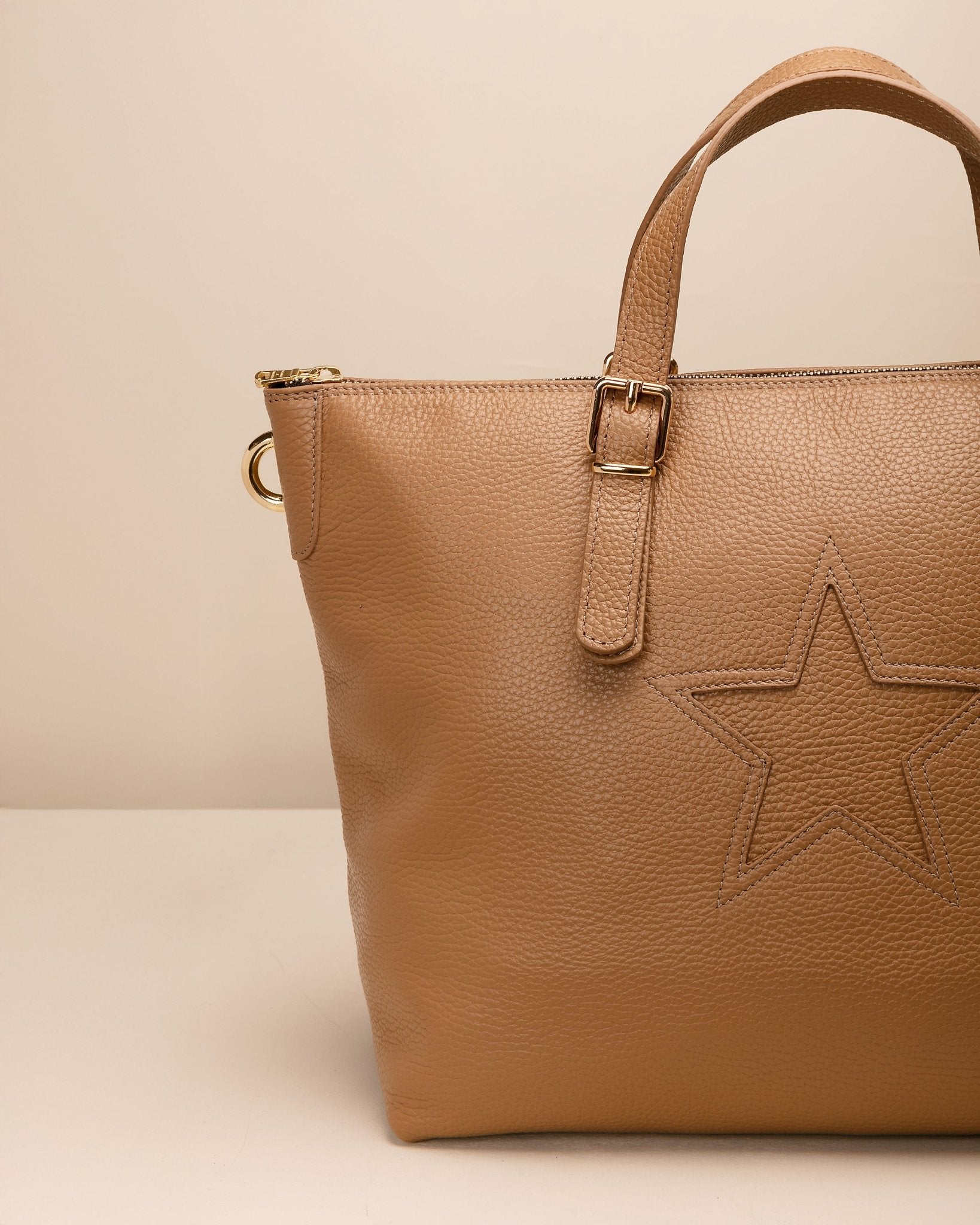 Claudia Cappuccino - Marks&Angels