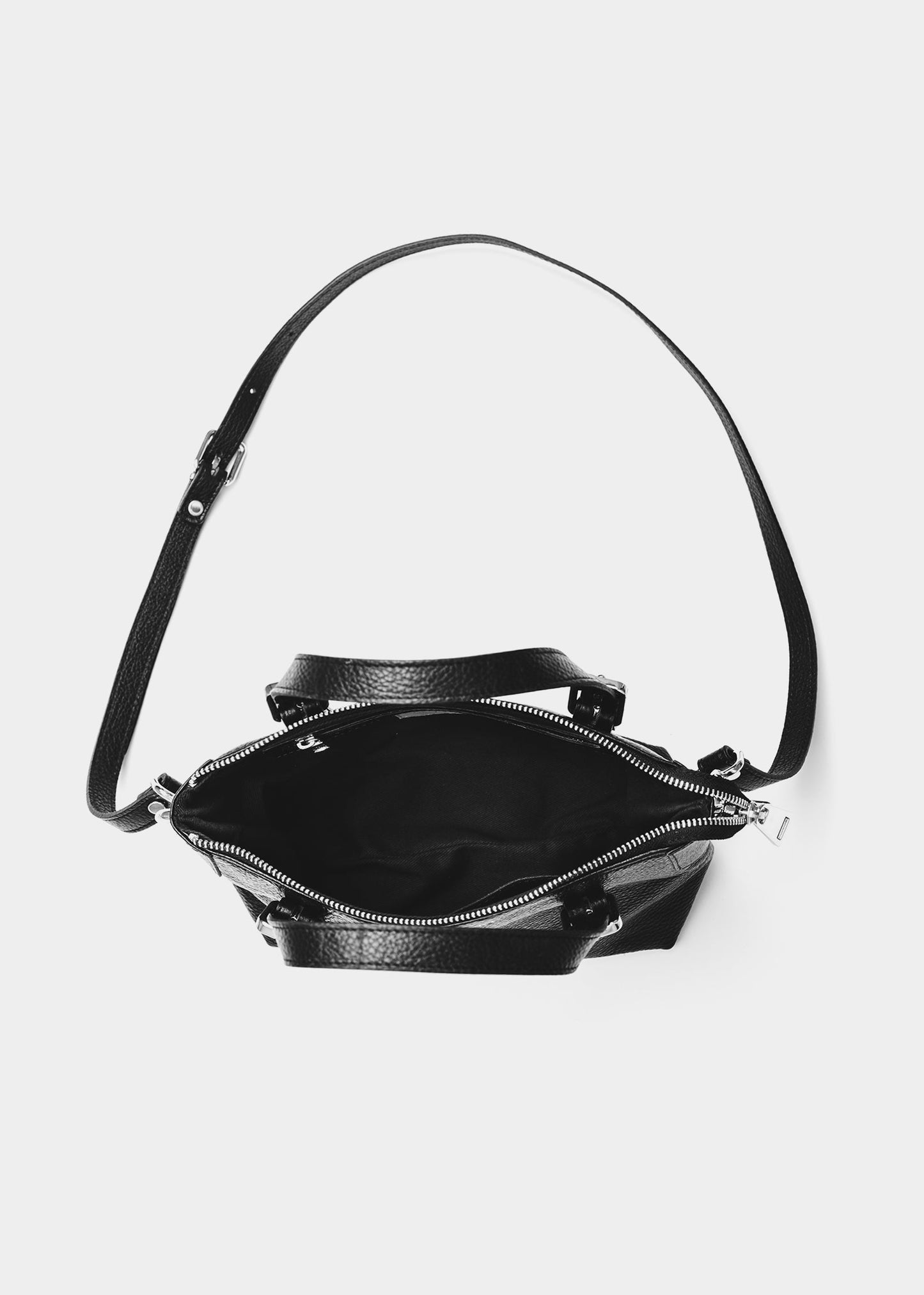 
                  
                    Nano Claudia Pilot
                  
                